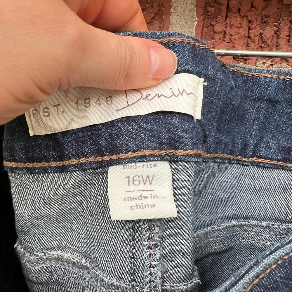 C Est. 1946 Dark Washed Denim Mid Rise Straight Fit Denim Jeans - Picture 3 of 3